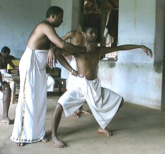 Angika abhinaya, a expressão corporal no Kathakali.