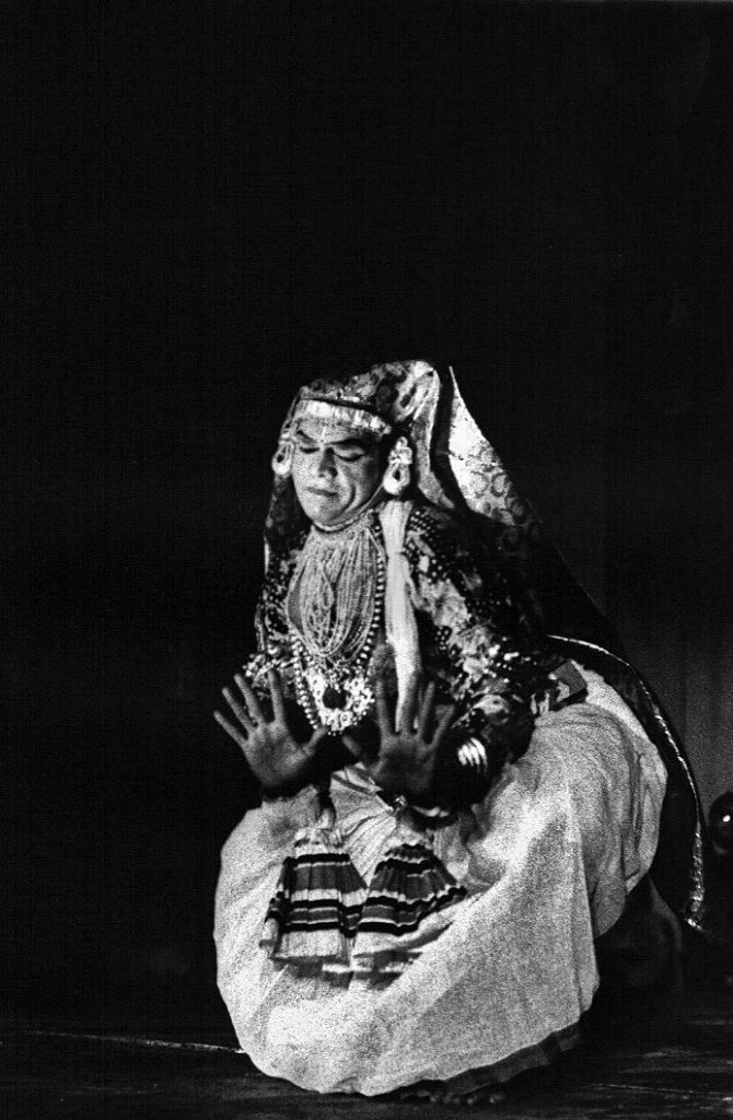 Kathakali. Acervo do Teatro tascabile di Bergamo.